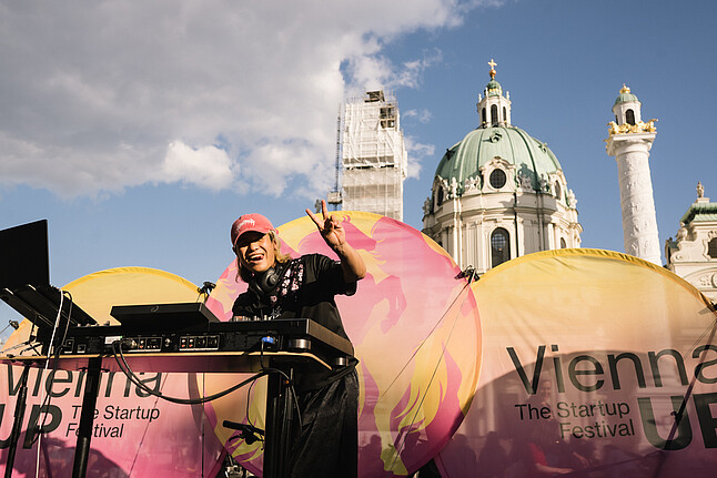 ViennaUP206-GIN-and-Friends-5.jpg ViennaUP 2026 - Day 4: GIN and Friends Homebase